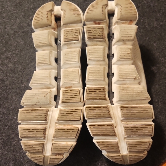 8.5 M On Cloud 5 Coast Women's Running Sneakers - Picture 3 of 8